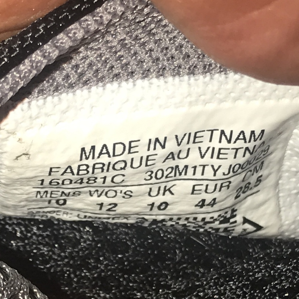 Converse - Picture 6 of 14